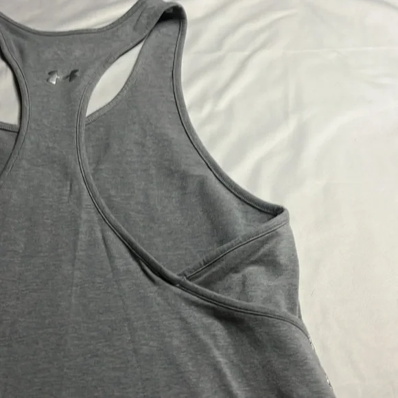 Under Armour Light Gray Tank with Shiny Silver Pattern - Picture 7 of 9